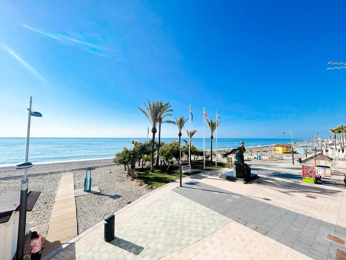 Apartment On The 1St Line Of The Sabinillas Beach With Sea Views サン・ルイス・デ・サビニリャス
