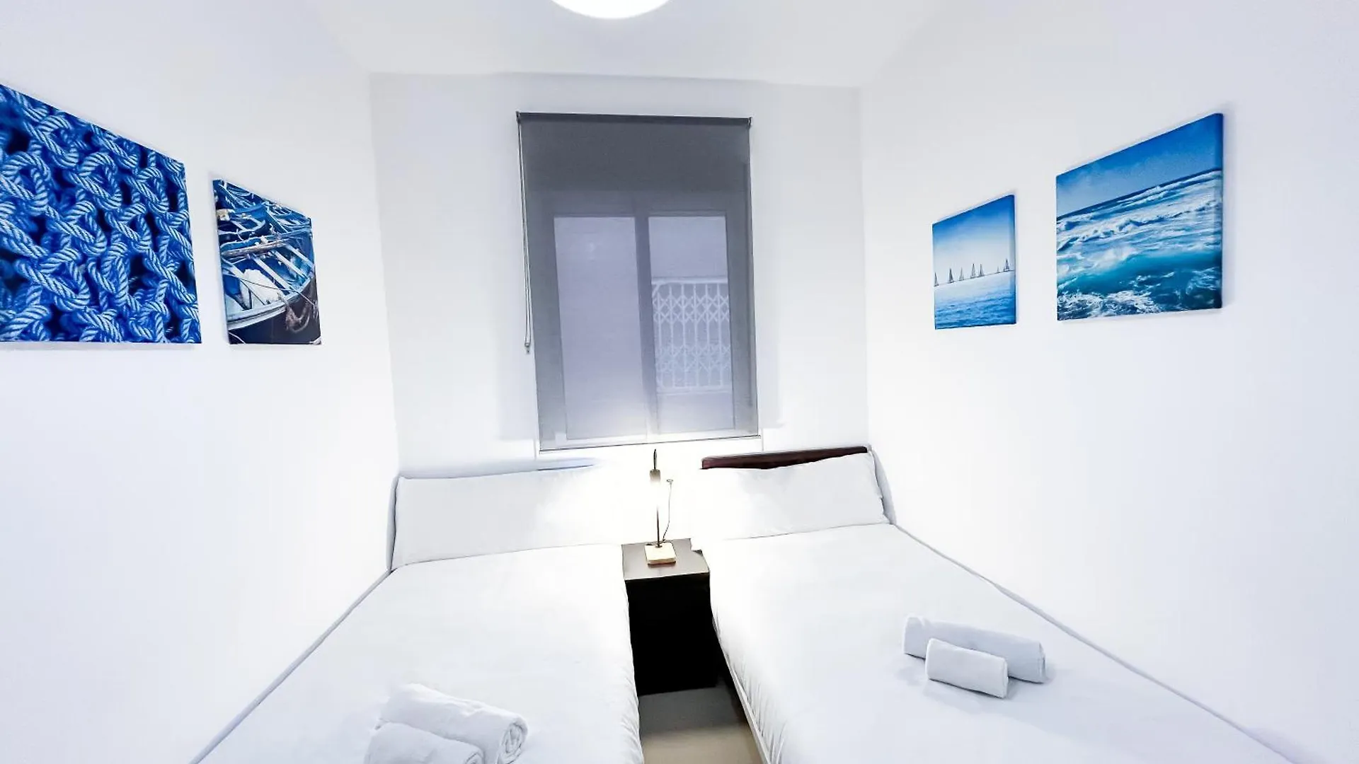 Apartment On The 1St Line Of The Sabinillas Beach With Sea Views サン・ルイス・デ・サビニリャス